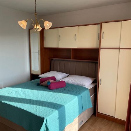 Comfortable Apartment Near The Sea โตรกีร์ ภายนอก รูปภาพ