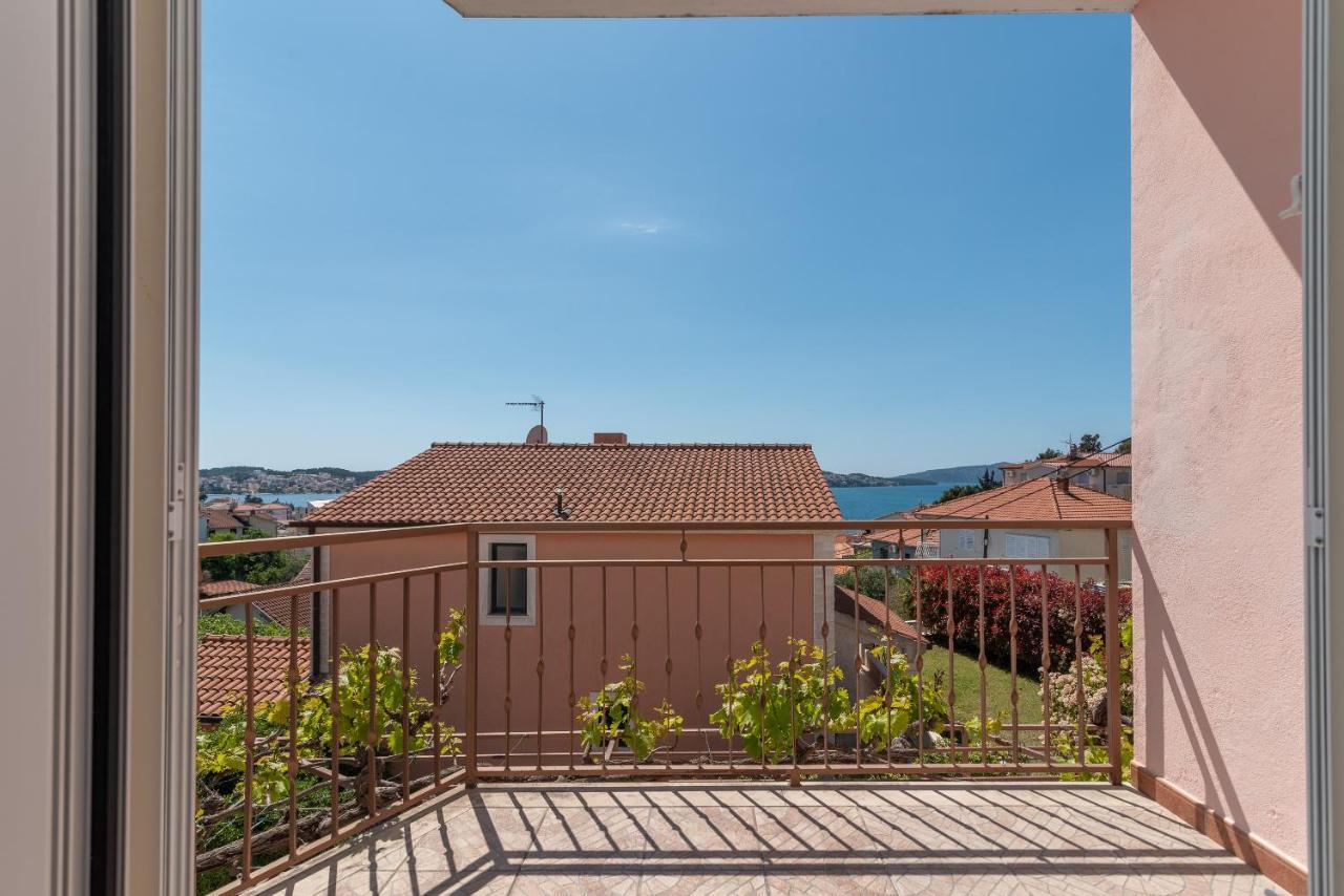 Comfortable Apartment Near The Sea โตรกีร์ ภายนอก รูปภาพ