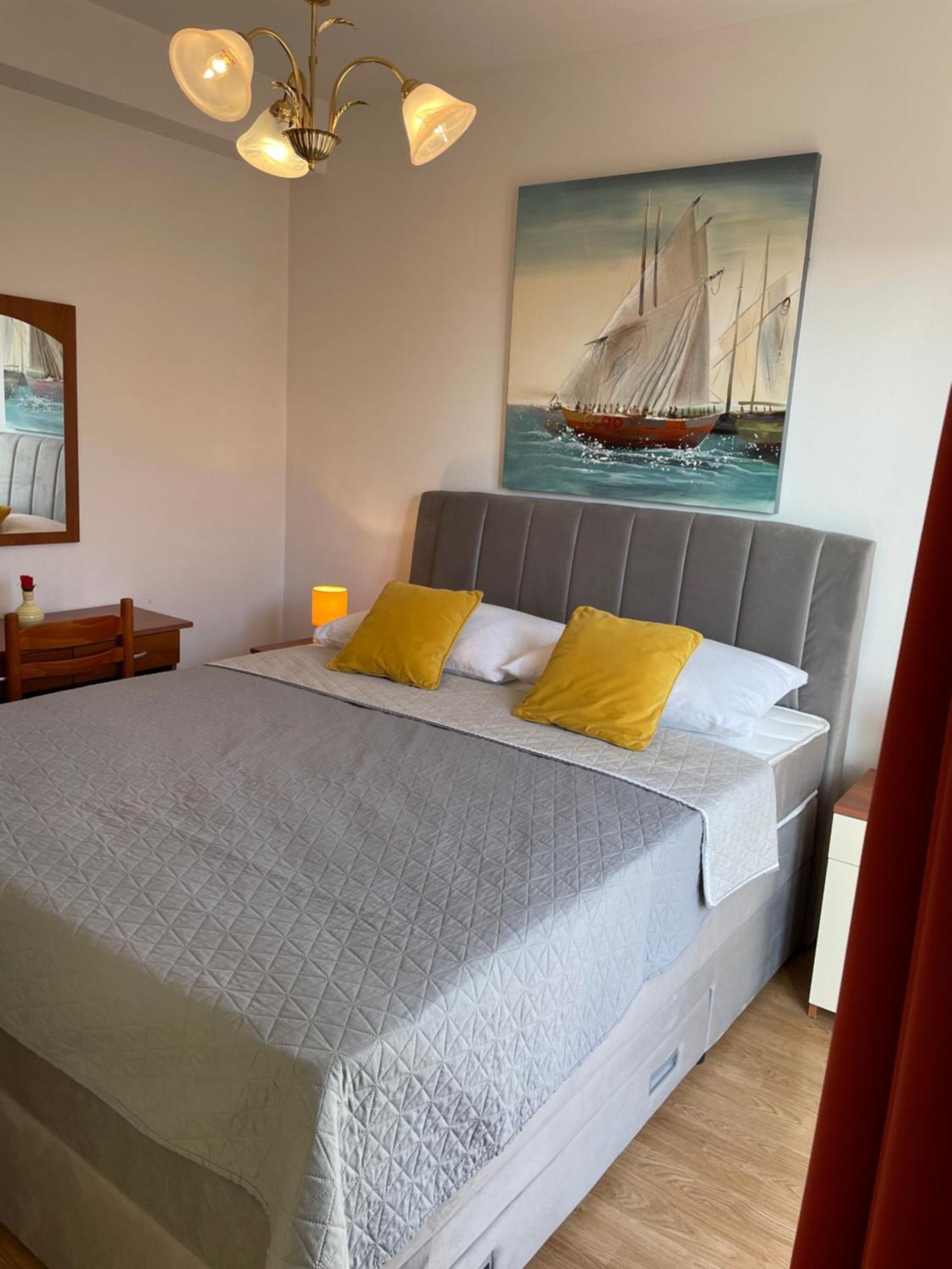 Comfortable Apartment Near The Sea โตรกีร์ ภายนอก รูปภาพ